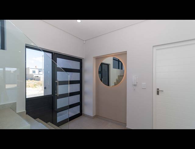4 BEDROOM HOUSE FOR SALE IN SANDOWN